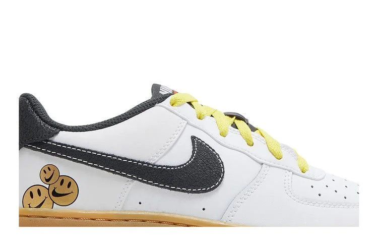 Кроссовки Nike Air Force 1 LV8 GS 'Go the Extra Smile'