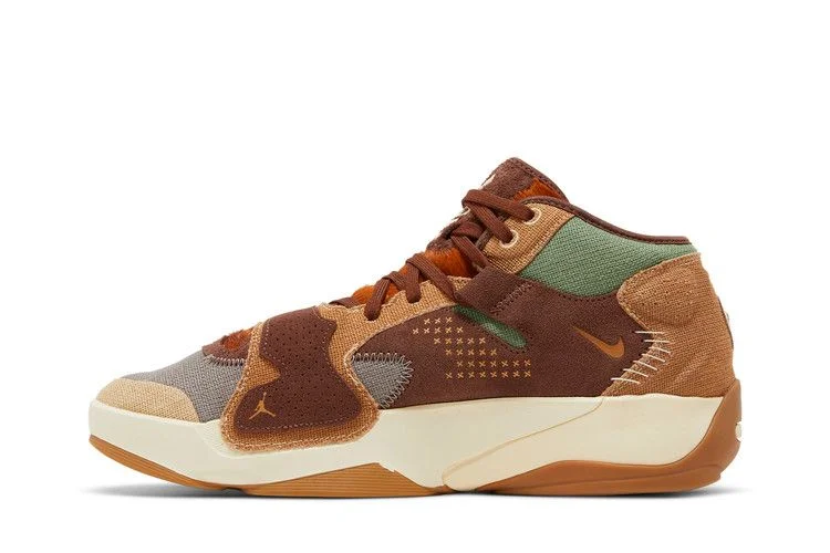 Krossovki-Air-Jordan-Zion-2-PF-Voodoo-2