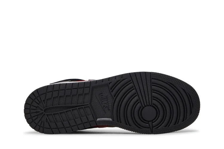 Кроссовки Air Jordan 1 High FlyEase GS 'Smoke Grey Gym Red'
