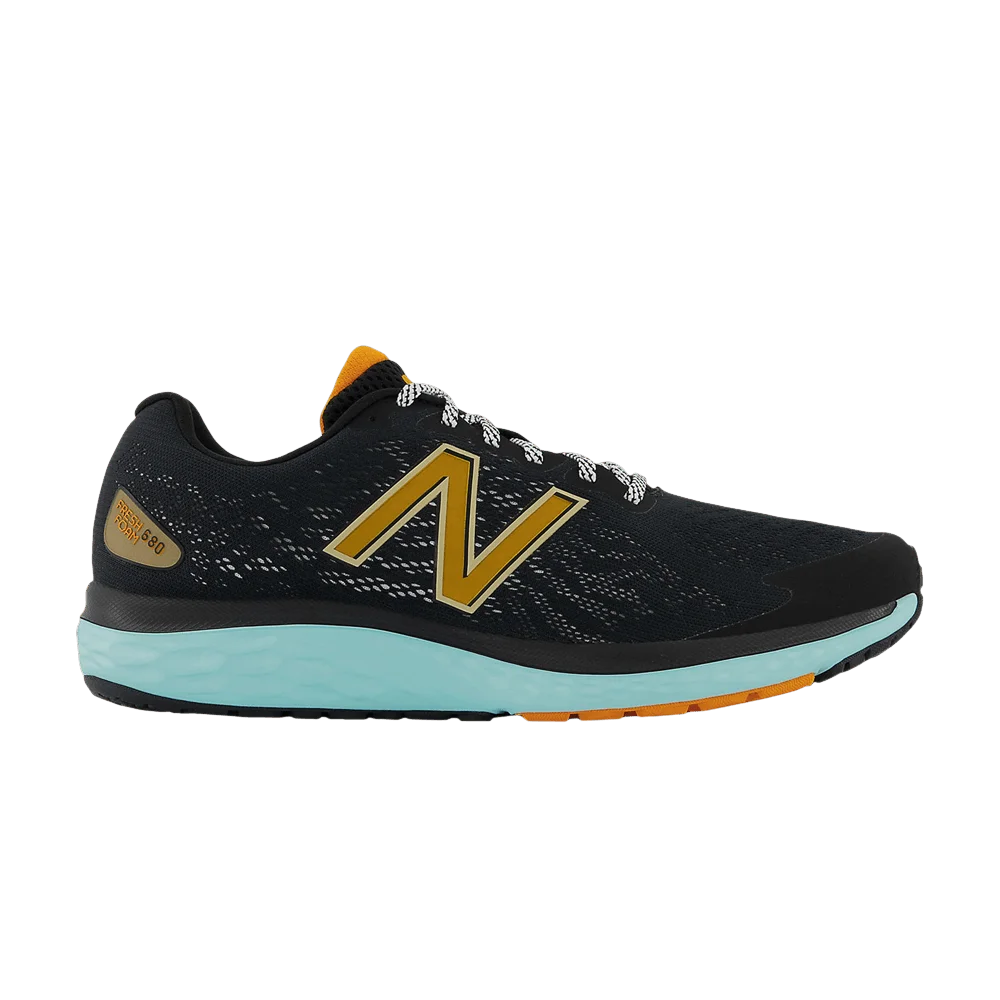 Krossovki-New-Balance-Fresh-Foam-680v7-Black-Marigold