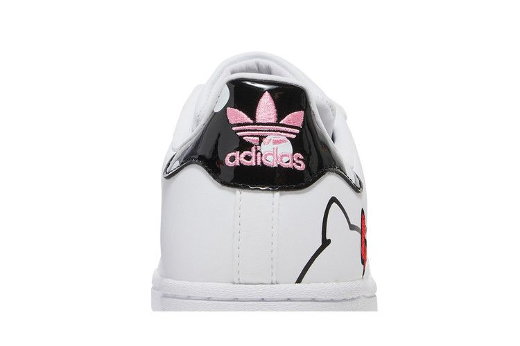 hello-kitty-x-wmns-superstar-white-bliss-pink-gw7168_06