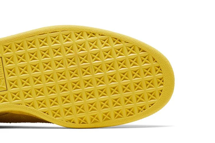 Кроссовки Puma Suede 'Love Marathon - Court Yellow'