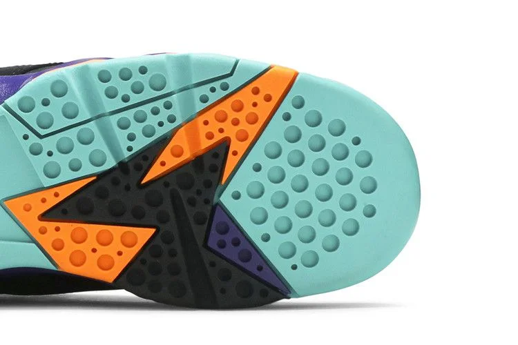 Кроссовки Air Jordan 7 Retro GG 'Lola Bunny'