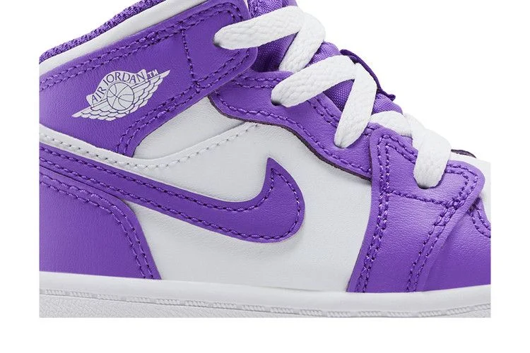 Krossovki-Air-Jordan-1-Mid-TD-Purple-Venom-1