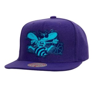 Mitchell-Ness-Now-You-See-Me-Snapback-HWC-Charlotte-Hornets-Hat-300x300