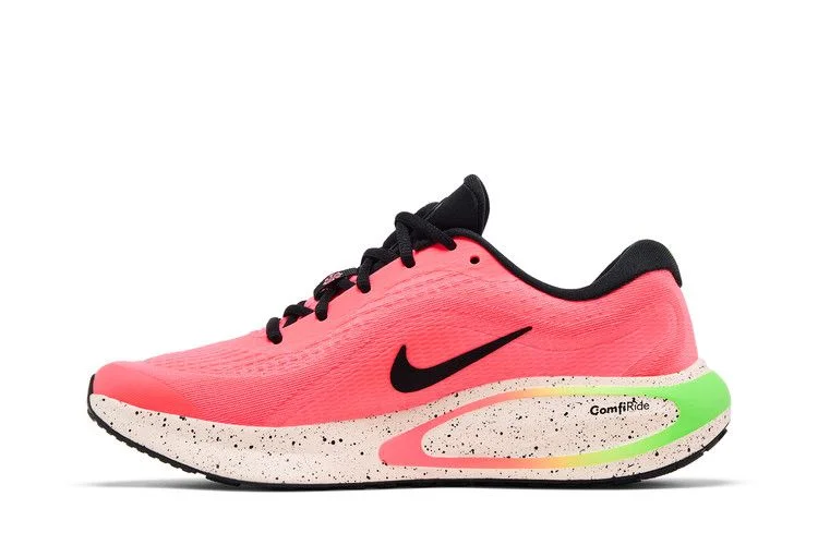 Krossovki-Nike-Wmns-Journey-Run-Hot-Punch-2