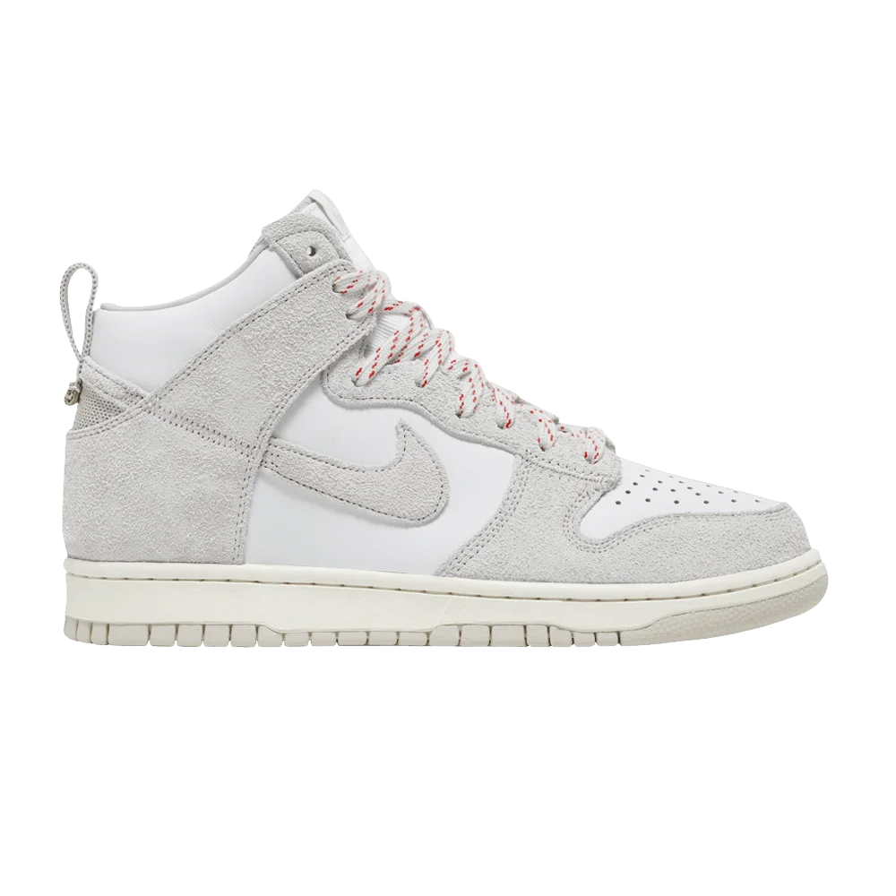 Krossovki-Notre-x-Nike-Dunk-High-Light-Orewood-Brown