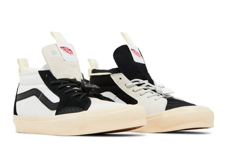 advisory-board-crystals-x-sk8-hi-ext-black-white-vn000bw6bzw_07