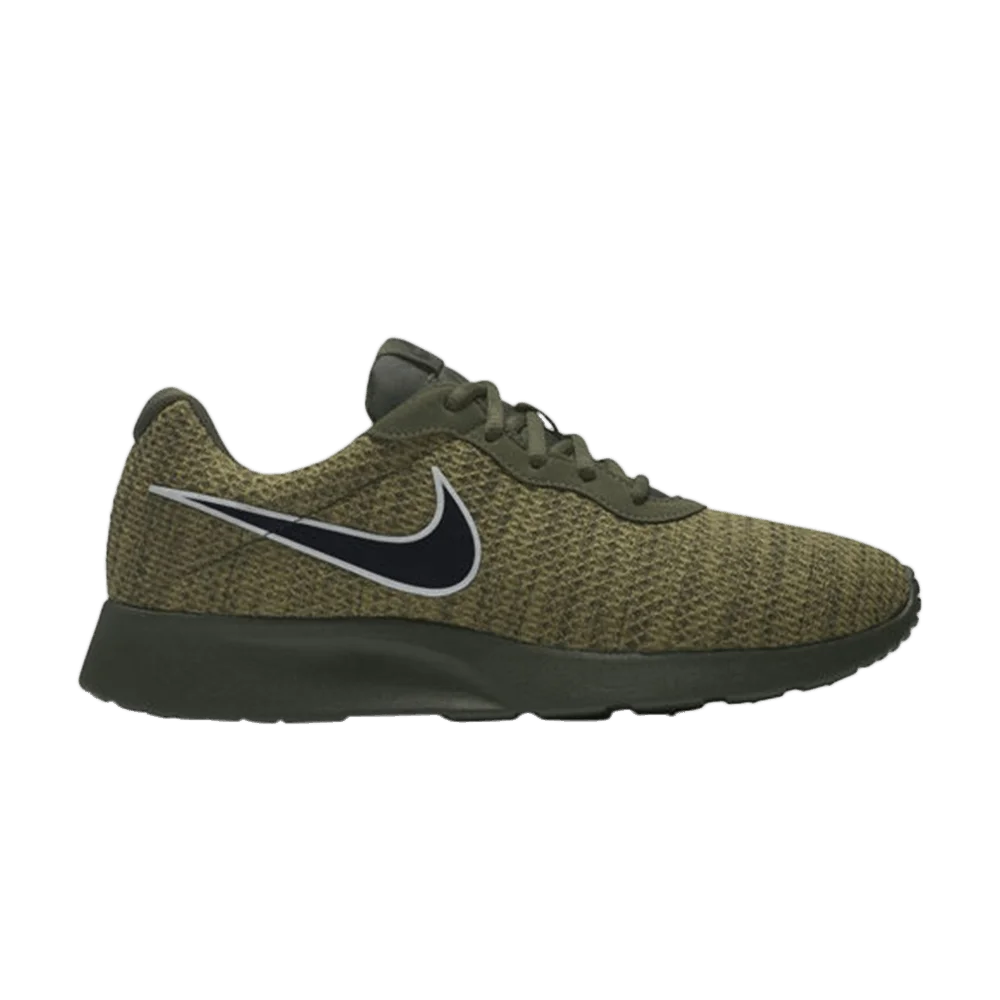 Krossovki-Nike-Tanjun-Premium-Cargo-Khaki
