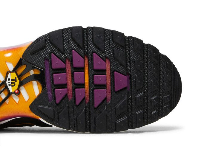 Кроссовки Nike Air Max Plus 'Black University Gold Viotech'