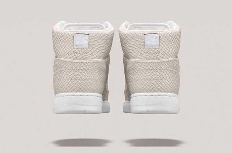 nike-air-python-men-s-shoe-658394-100_02