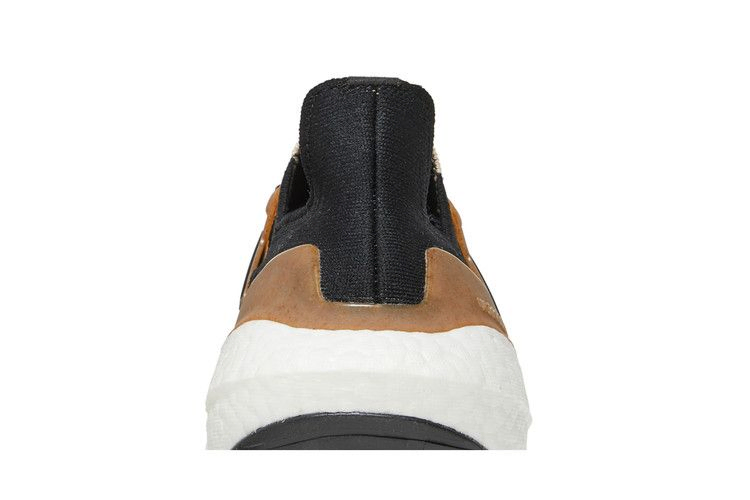 ultraboost-22-made-with-nature-black-wonder-taupe-hq3536_06