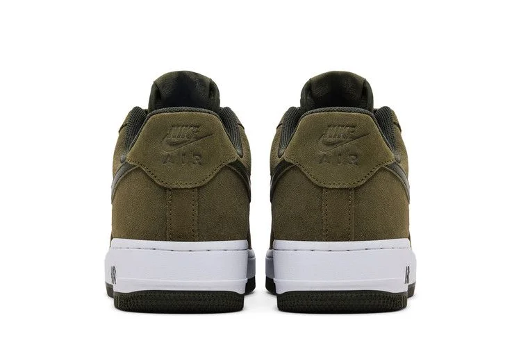 Кроссовки Nike Air Force 1 '07 LV8 'Medium Olive Cargo Khaki'