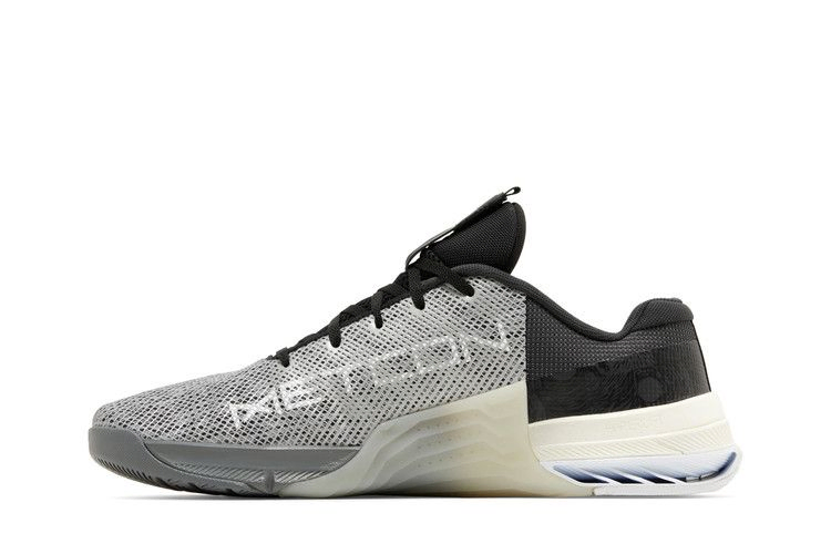 metcon-8-amp-dark-smoke-grey-dq4675-001_02