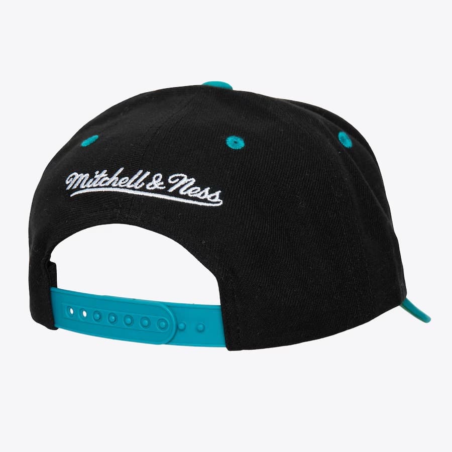 Бейсболка Mitchell & Ness Black San Jose Sharks Tailsweep 2.0 Pro Snapback Hat