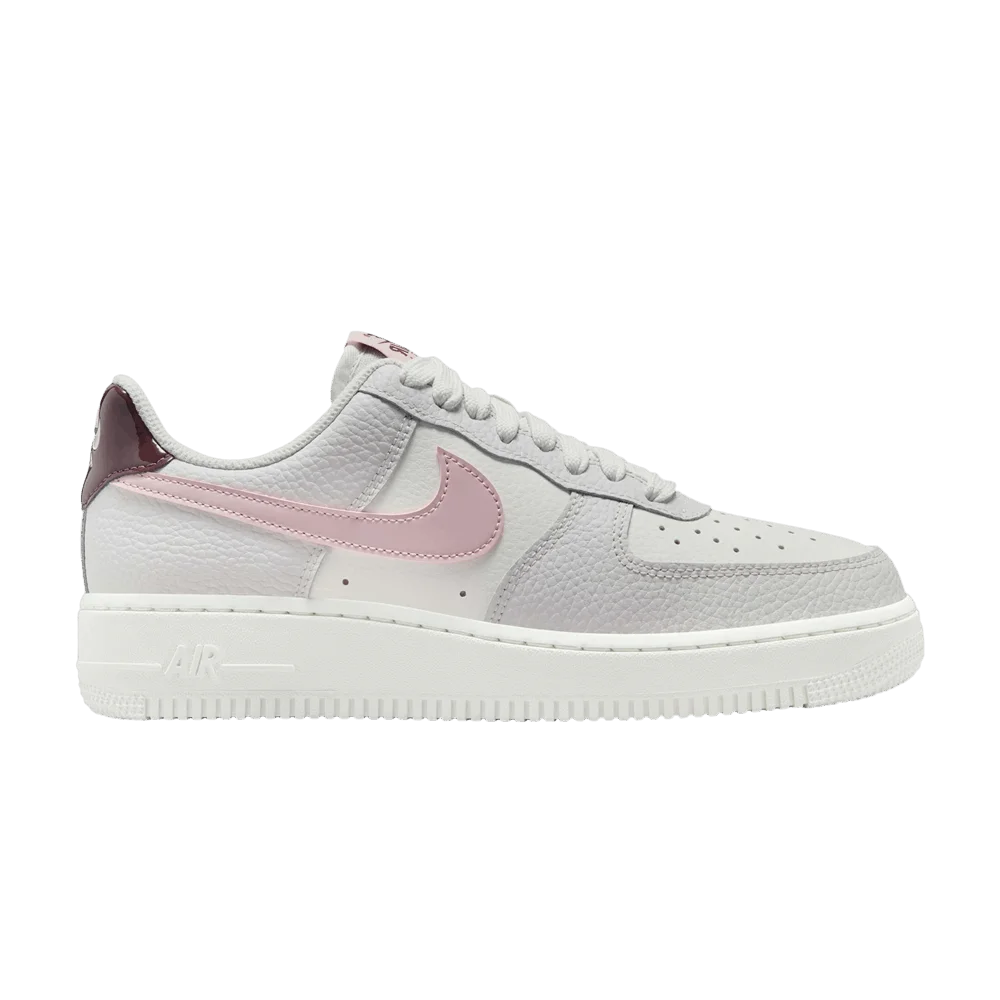 Krossovki-Nike-Wmns-Air-Force-1-Low-Plum-Chalk