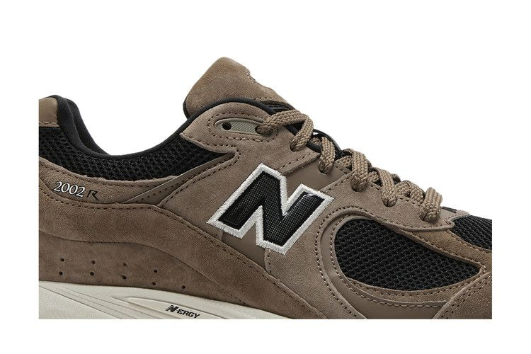 Кроссовки New Balance 2002R 'Driftwood Black'