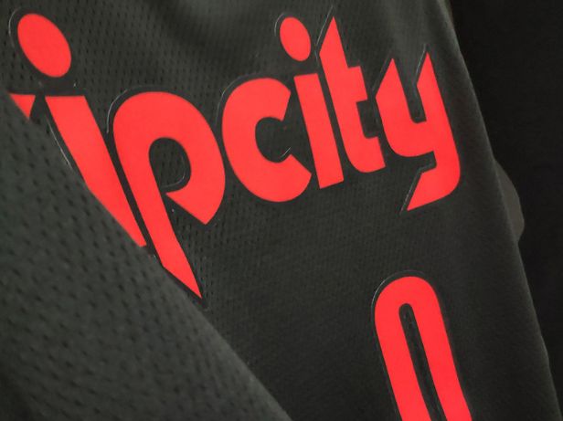 2018-19-Damian-Lillard-Blazers-0-City-Black-3