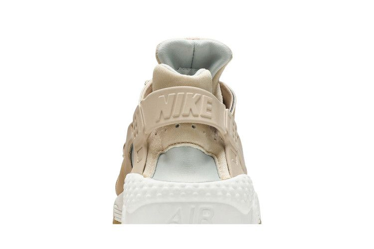 wmns-huarache-run-bio-beige-634835-204_06
