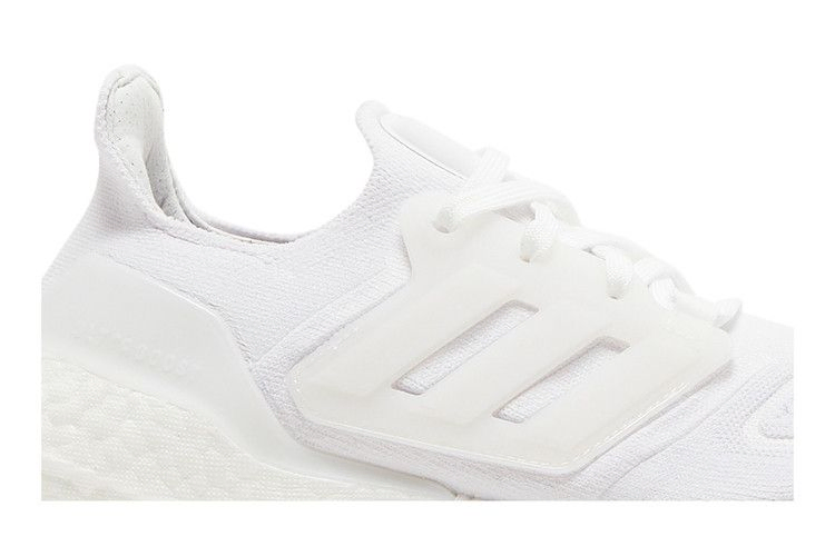 Кроссовки adidas Wmns UltraBoost 22 'Triple White'