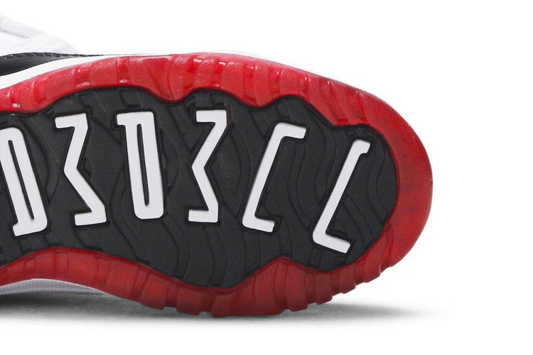 air-jordan-11-retro-low-ps-concord-bred-505835-160_04