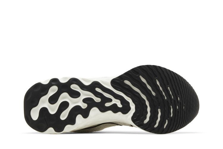 react-infinity-run-flyknit-3-phantom-black-mint-dh5392-004_03