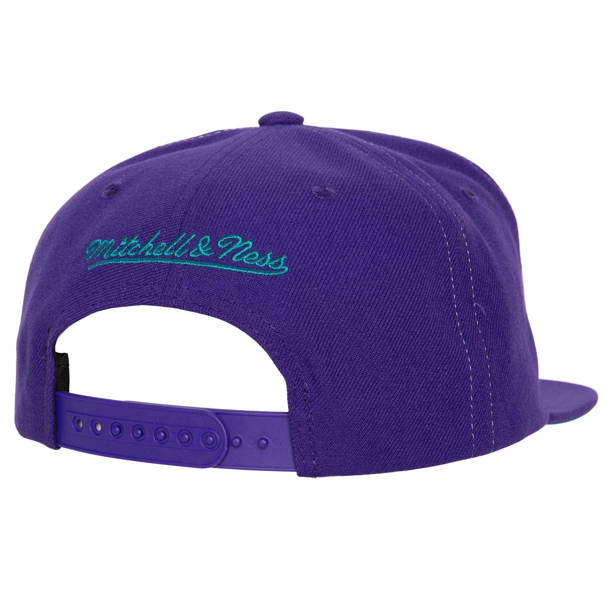 Mitchell-Ness-Full-Frontal-Snapback-HWC-Charlotte-Hornets-Hat-1