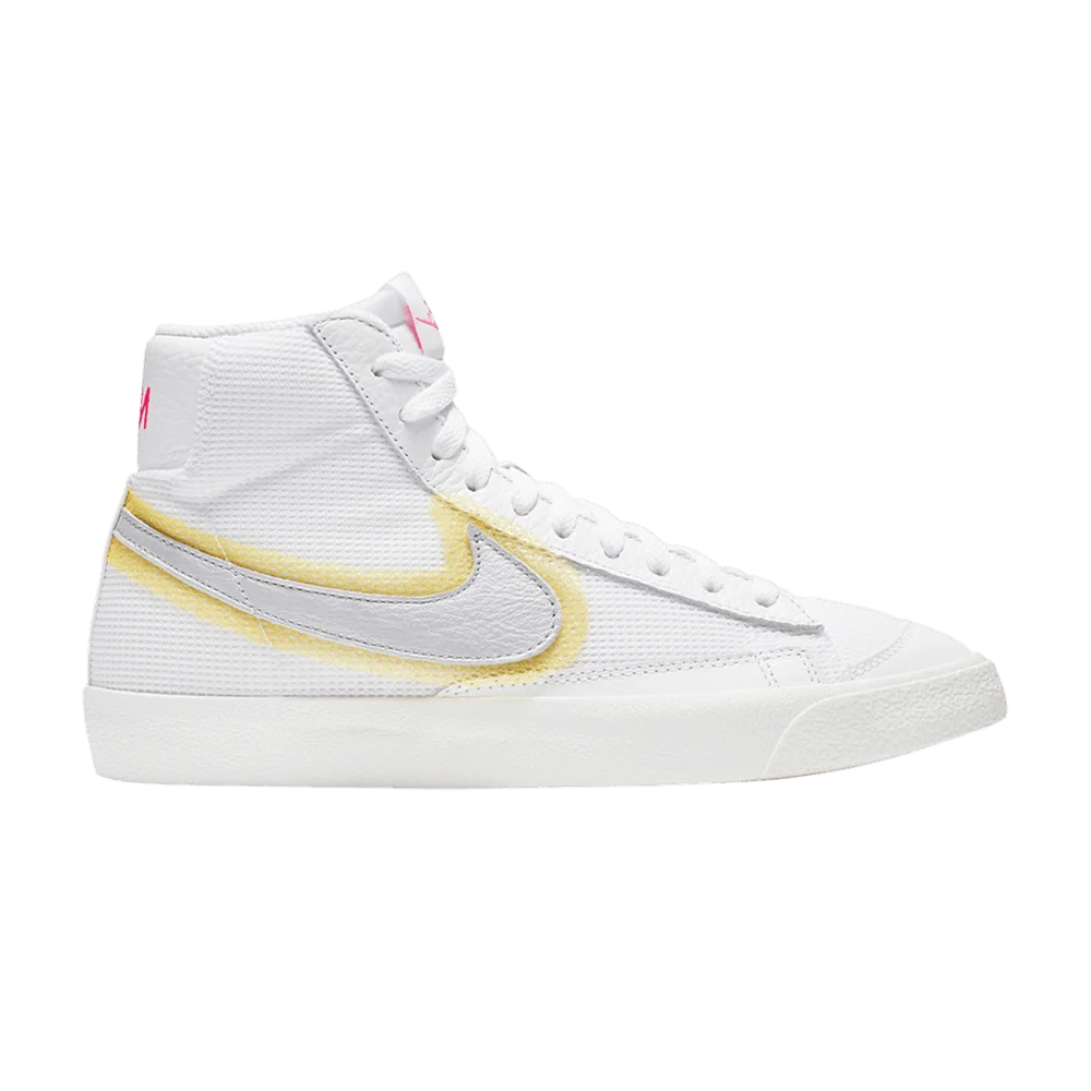 Krossovki-Nike-Wmns-Blazer-Mid-Vintage-77-Cotton-Waffle-White-University-Gold