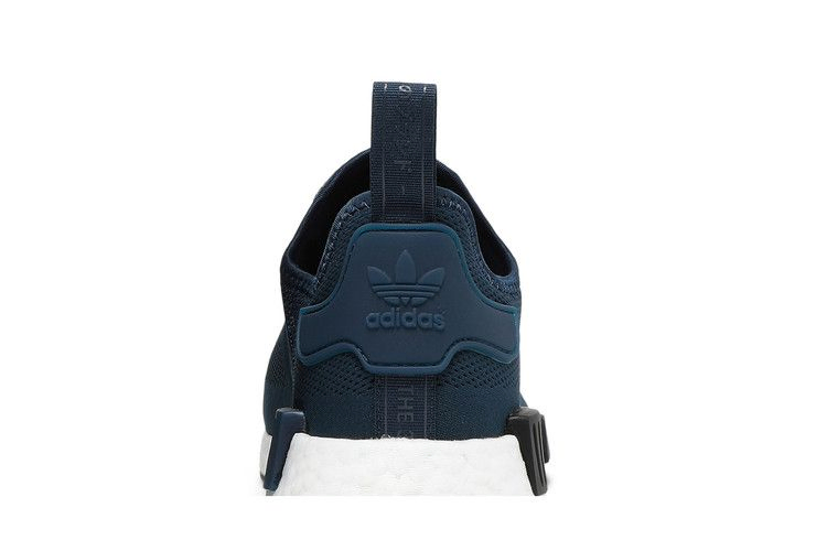 Кроссовки Adidas NMD_R1 'Crew Navy'