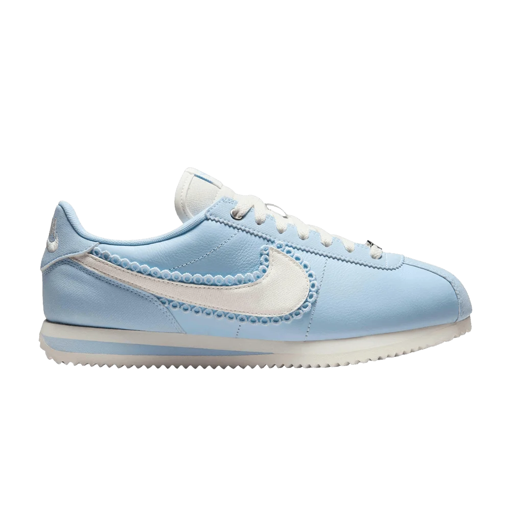 Krossovki-Nike-Wmns-Cortez-Celestine-Blue-Crochet