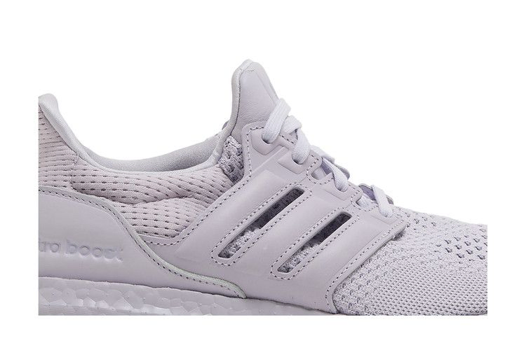 wmns-ultraboost-1-0-silver-dawn-gy9904_01