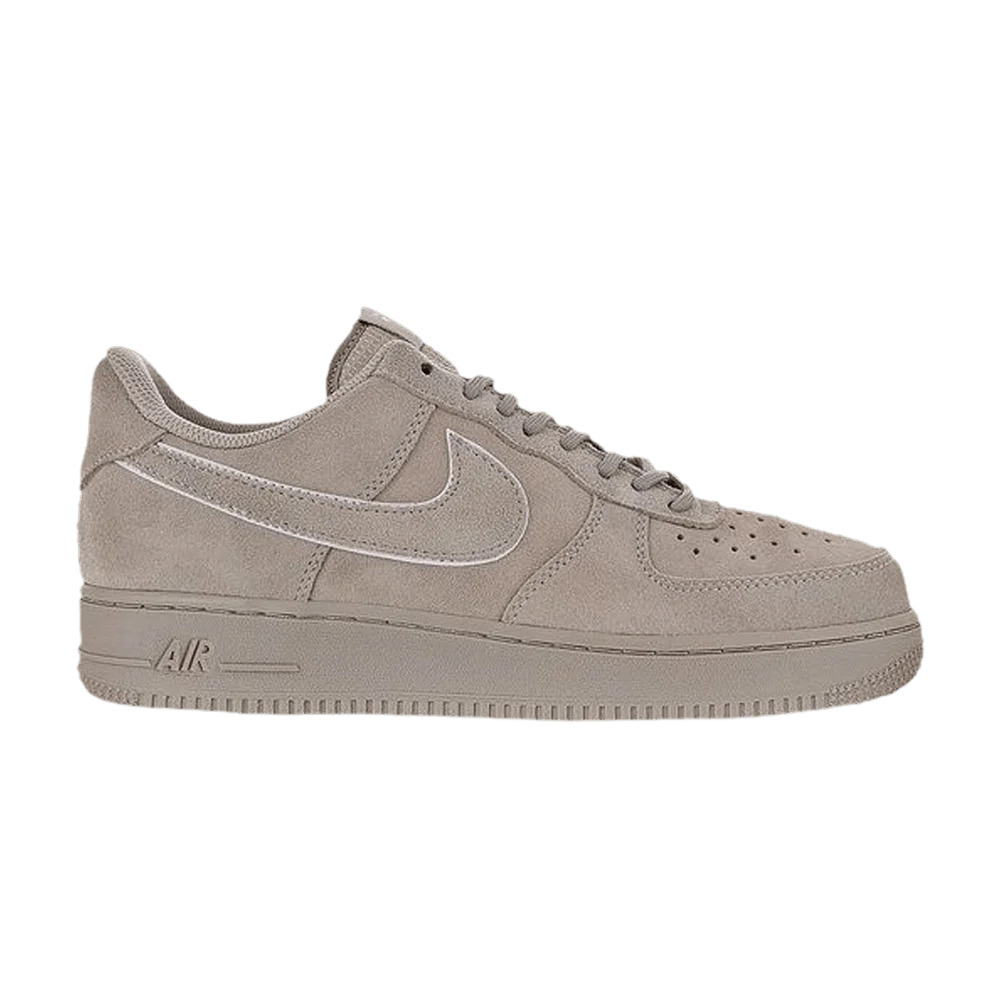 Krossovki-Nike-Air-Force-1-LV8-Suede-GS-Moon-Particle