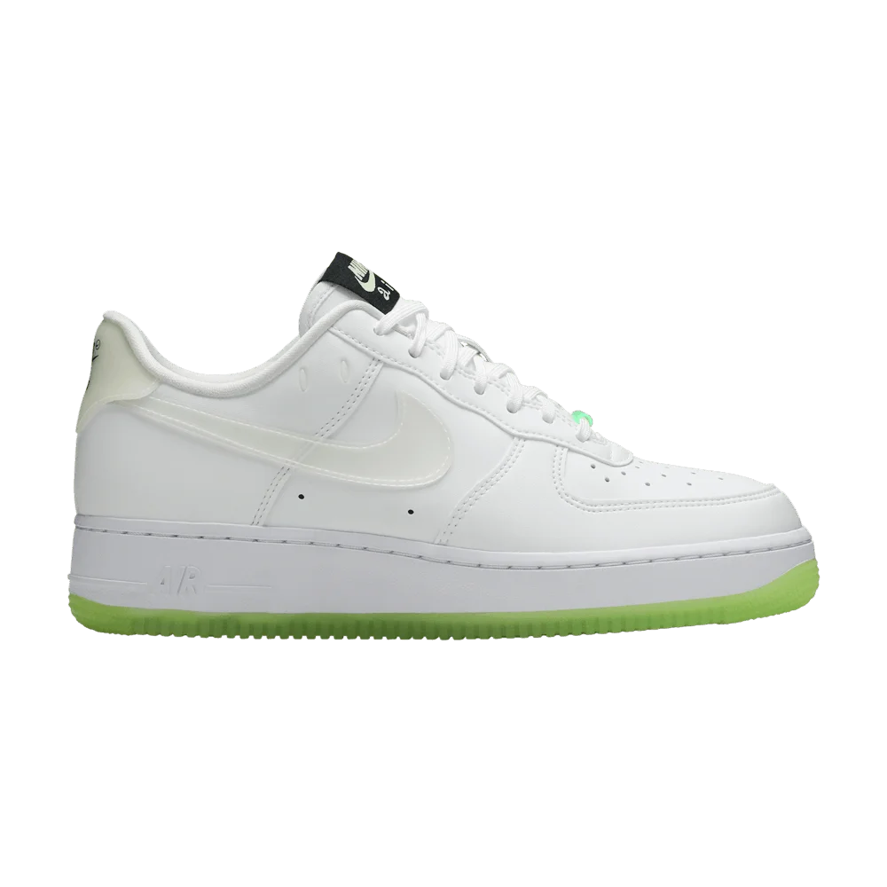 Krossovki-Wmns-Air-Force-1-07-LX-Have-A-Nike-Day