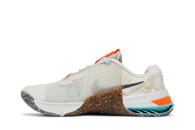 Кроссовки Nike Wmns Metcon 7 'Light Bone Platinum Tint'