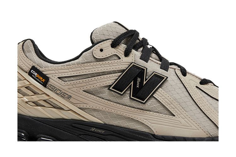 Кроссовки New Balance 1906R 'Light Mushroom Black'