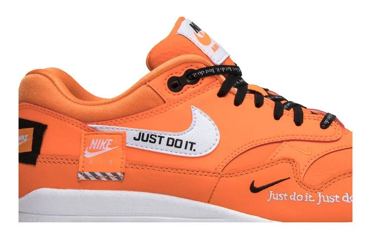 Кроссовки Nike Wmns Air Max 1 LX 'Just Do It'