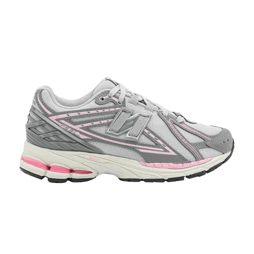Krossovki-New-Balance-1906R-Grey-Light-Pink-Reflective