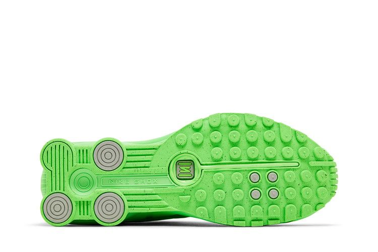 wmns-shox-r4-green-strike-hv0839-398_03