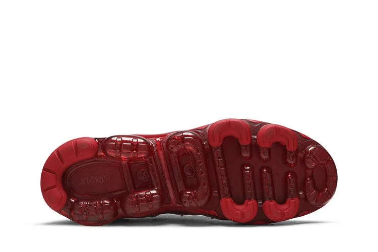 Krossovki-Nike-Air-VaporMax-Plus-Triple-Red-3