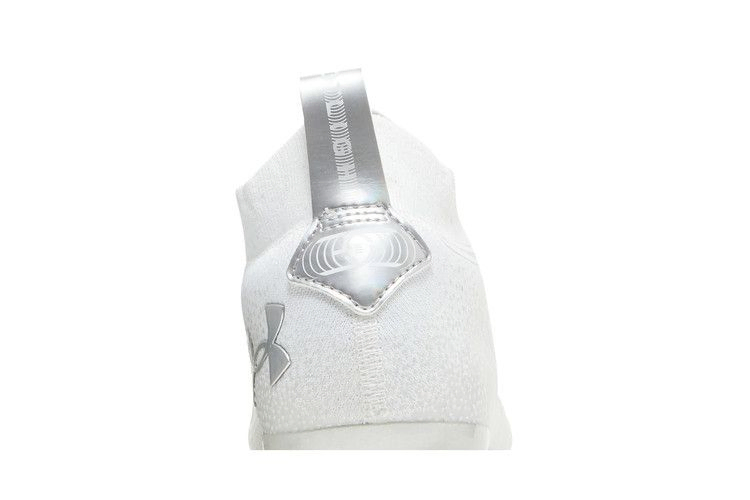 Кроссовки Under Armour Spotlight Lux MC 'White Metallic Silver'