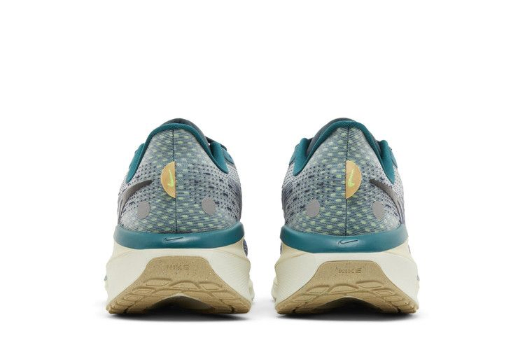 Кроссовки Nike Vomero 17 'Deep Jungle'