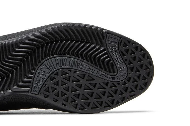 Krossovki-Adidas-Puig-Black-Carbon-4