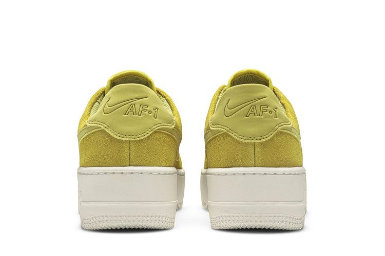 Кроссовки Nike Wmns Air Force 1 Sage Low 'Celery'