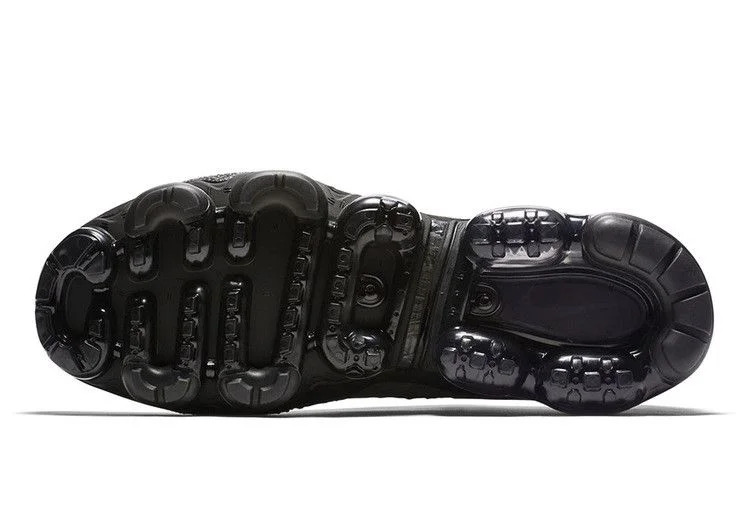 Krossovki-NikeLab-Wmns-Air-VaporMax-Triple-Black-3