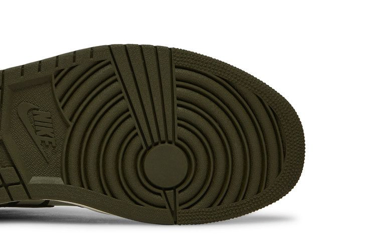 air-jordan-1-retro-high-og-olive-canvas-555088-300_04