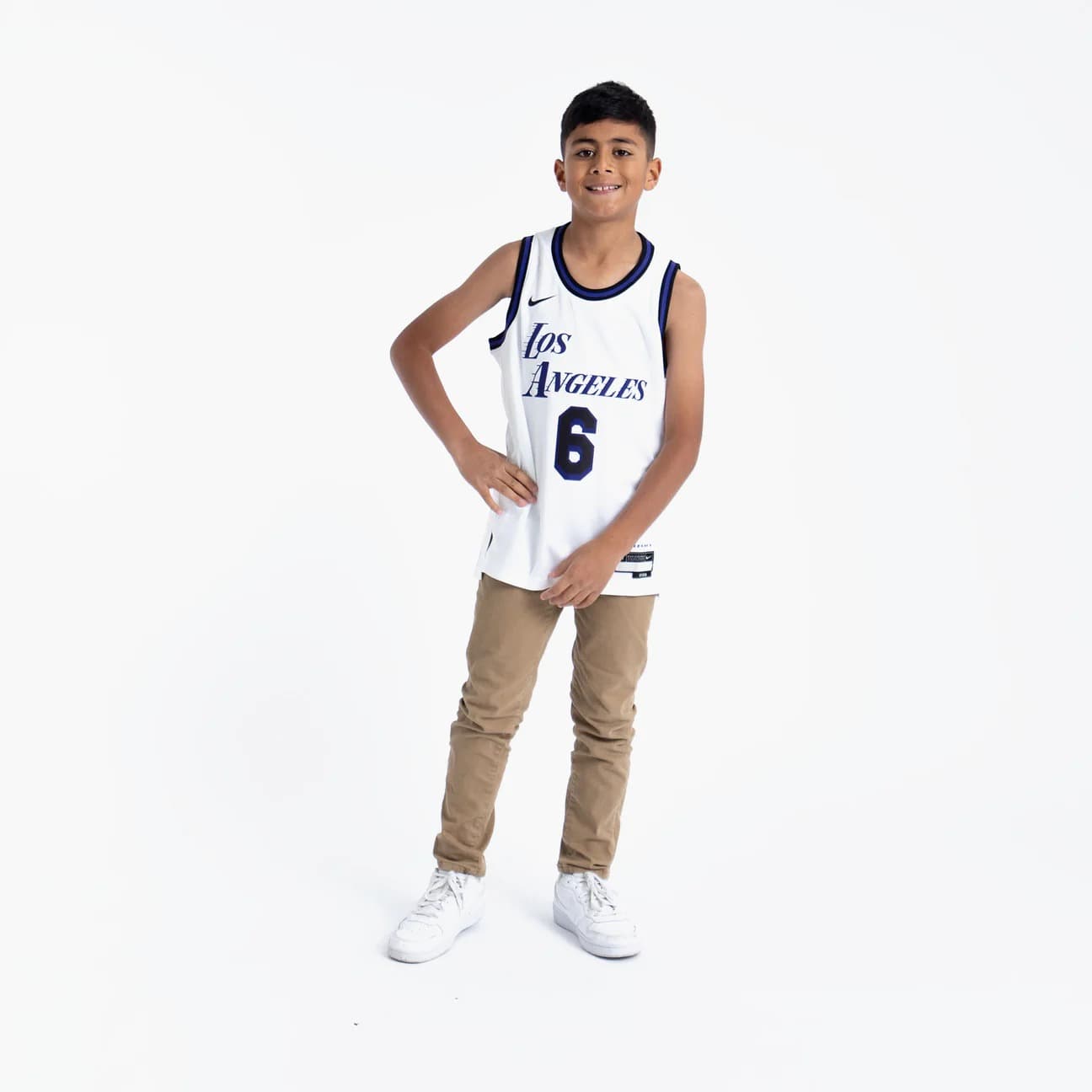 2022-23-Los-Angeles-Lakers-LeBron-James-23-Youth-Swingman-City-Edition-White-Jersey-3