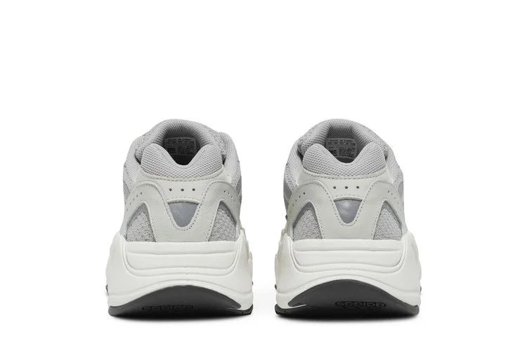 Кроссовки adidas Yeezy Boost 700 V2 'Cream'