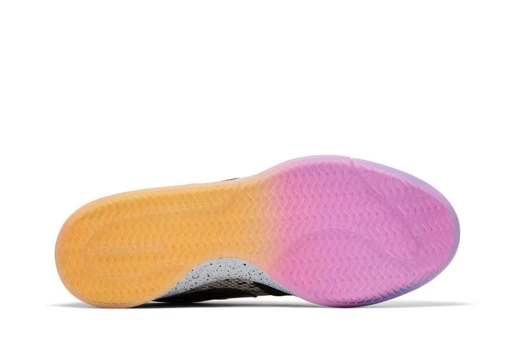 Krossovki-Nike-Book-1-What-The-3