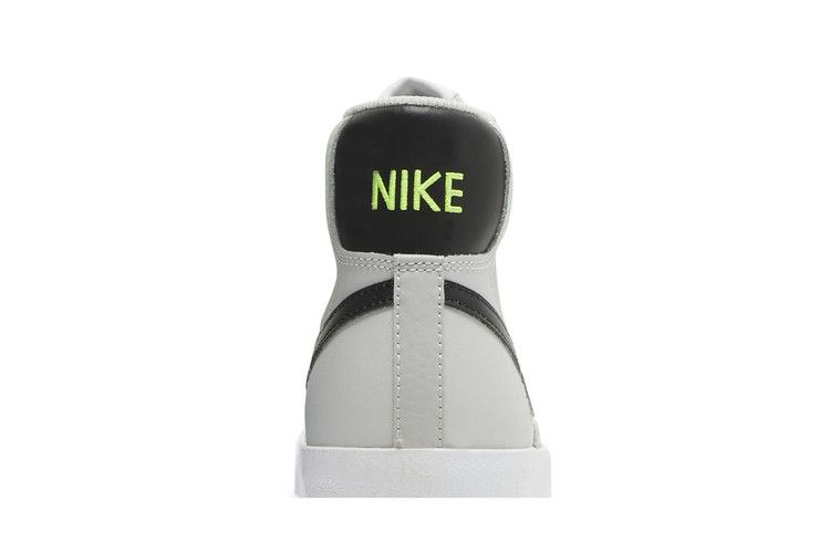 Кроссовки Nike Blazer Mid '77 GS 'Grey Fog'