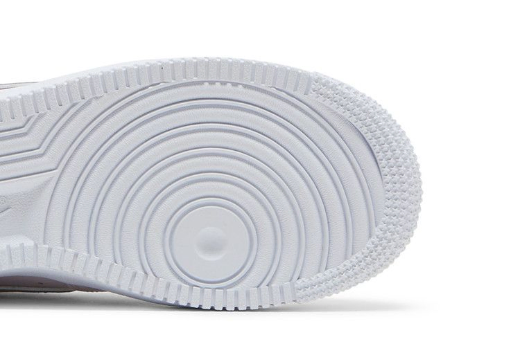 Кроссовки Nike Wmns Air Force 1 '07 Essential 'Venice Metallic Silver'